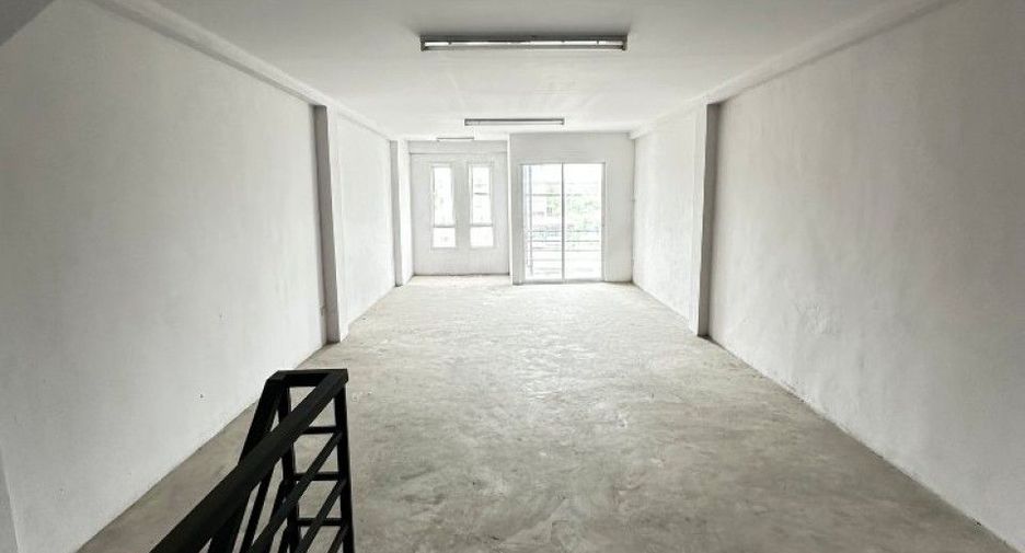 For sale 2 bedrooms retail Space in Klaeng, Rayong