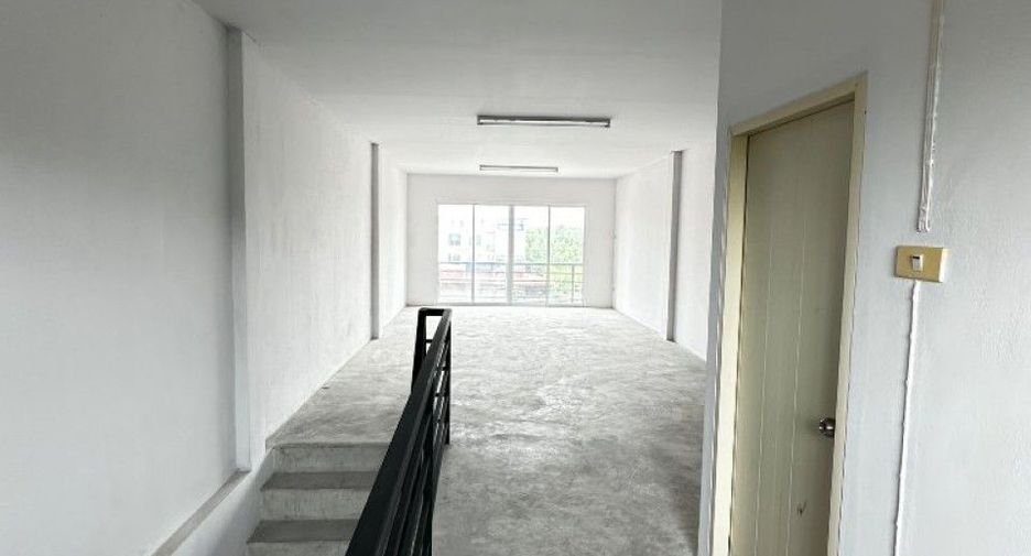 For sale 2 bedrooms retail Space in Klaeng, Rayong