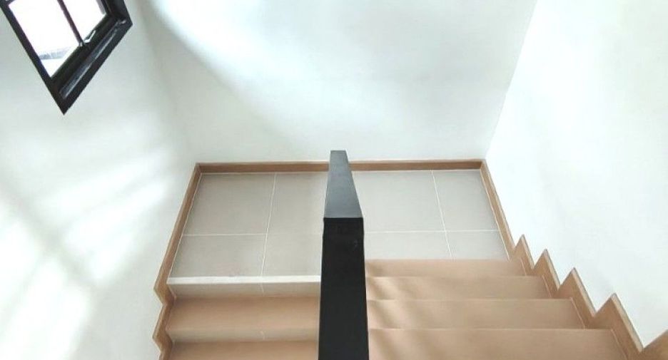 For sale 3 bedrooms townhouse in Khlong Luang, Pathum Thani
