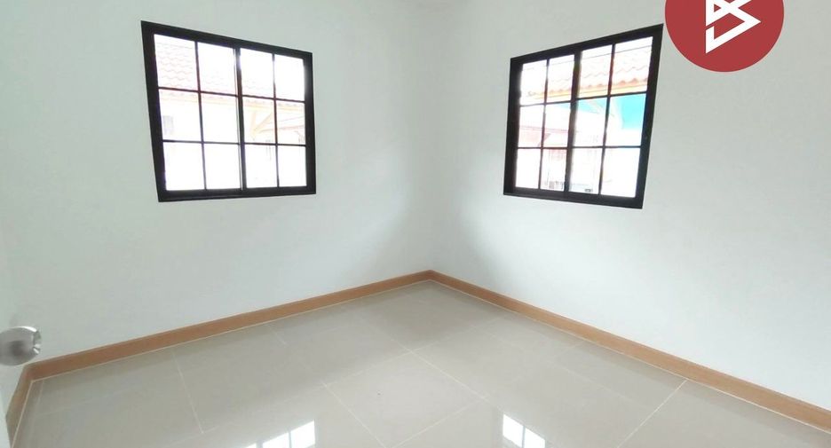 For sale 3 bedrooms townhouse in Khlong Luang, Pathum Thani
