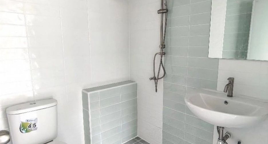 For sale 3 bedrooms townhouse in Khlong Luang, Pathum Thani