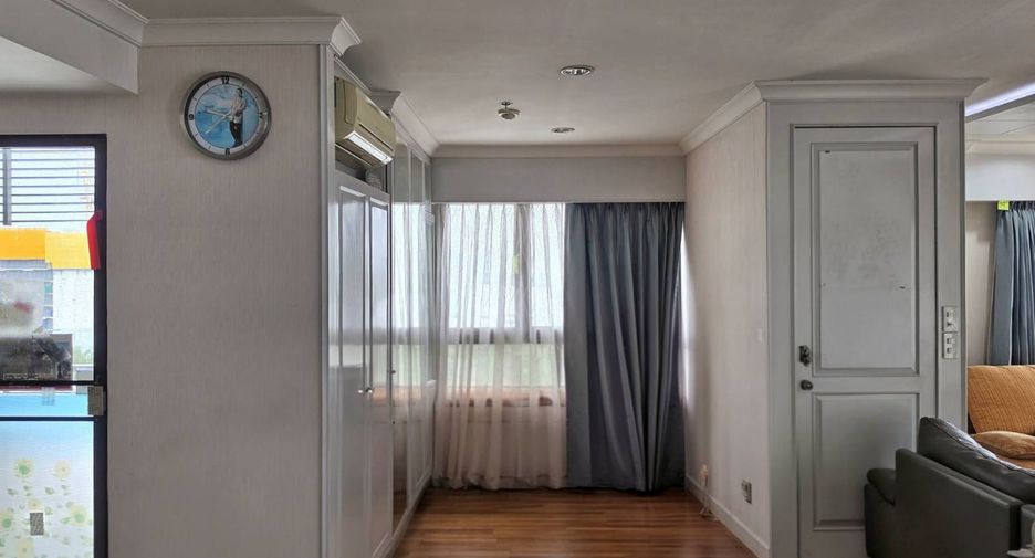 For sale 2 bedrooms condo in Yan Nawa, Bangkok