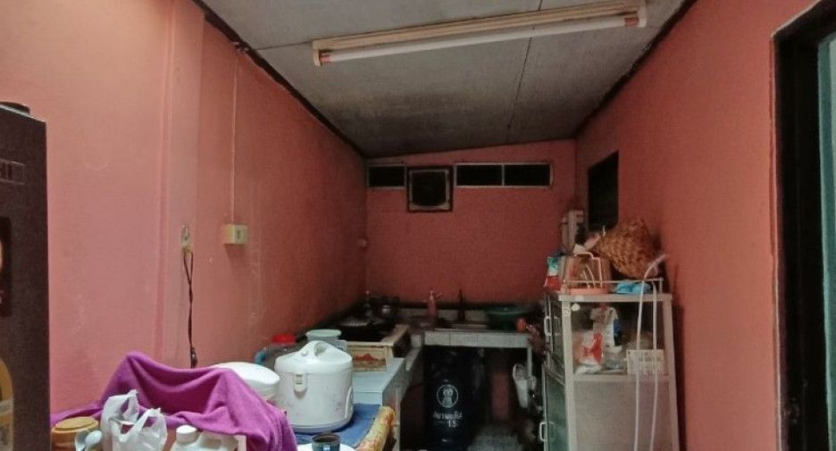 Reihenhaus zum Kauf mit 3 Zimmer in Phra Samut Chedi, Samut Prakan