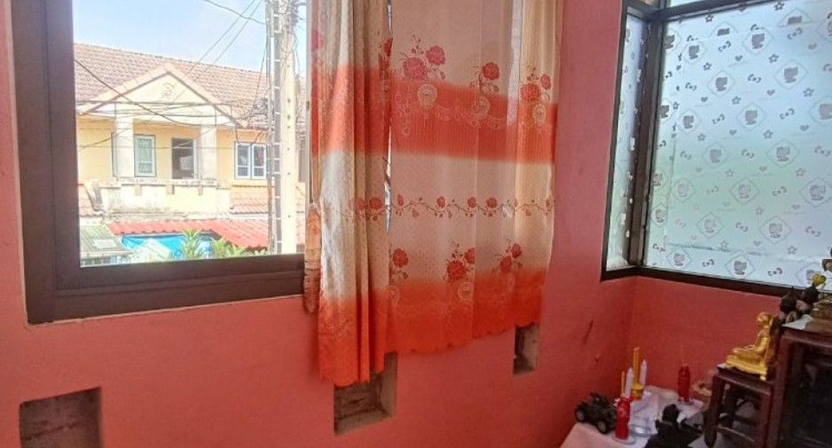 Reihenhaus zum Kauf mit 3 Zimmer in Phra Samut Chedi, Samut Prakan
