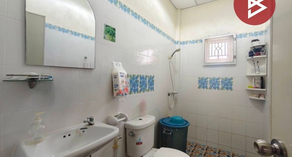 For sale 3 bedrooms house in Sam Phran, Nakhon Pathom