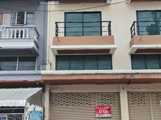 Gewerbefläche zum Kauf mit 3 Zimmer in Bang Bua Thong, Nonthaburi