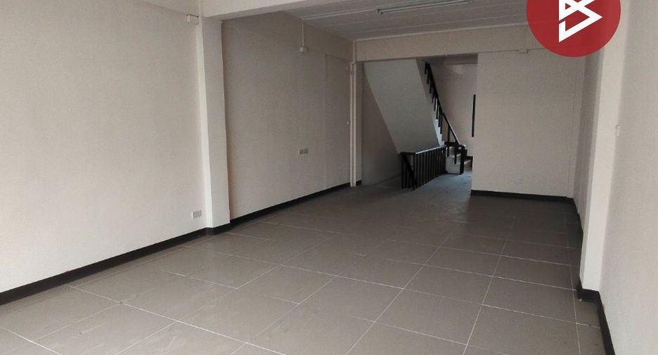 Local comercial en venta de 3 habitaciones en Bang Bua Thong, Nonthaburi