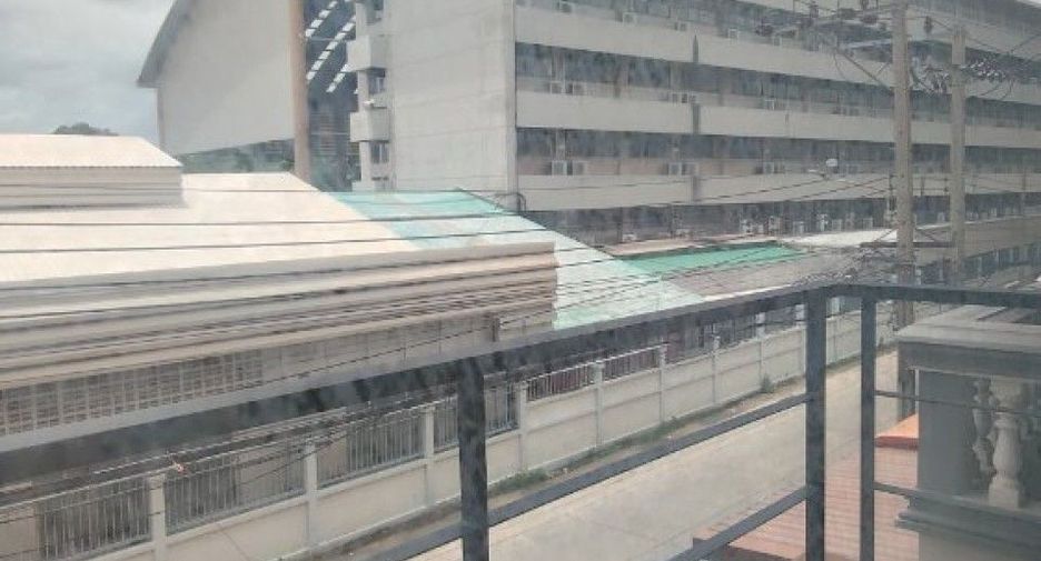 Local comercial en venta de 3 habitaciones en Bang Bua Thong, Nonthaburi