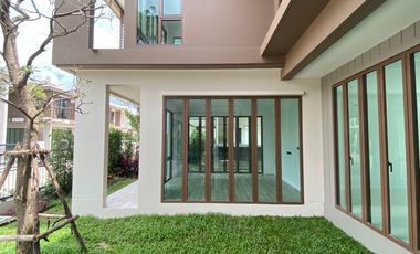 Haus zur Miete mit 4 Zimmer in Bang Kapi, Bangkok