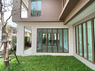 Haus zur Miete mit 4 Zimmer in Bang Kapi, Bangkok