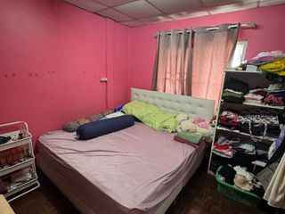 Casa adosada en venta de 3 habitaciones en Bang Khun Thian, Bangkok