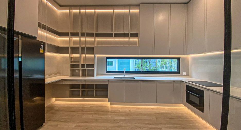For rent and for sale 5 bedrooms house in Saphan Sung, Bangkok
