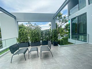 Casa en alquiler y en venta de 5 habitaciones en Saphan Sung, Bangkok
