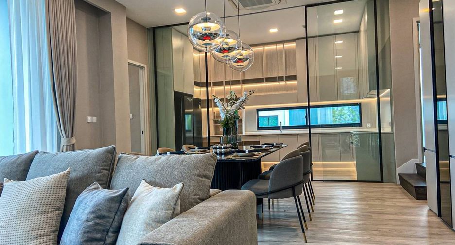 For rent and for sale 5 bedrooms house in Saphan Sung, Bangkok