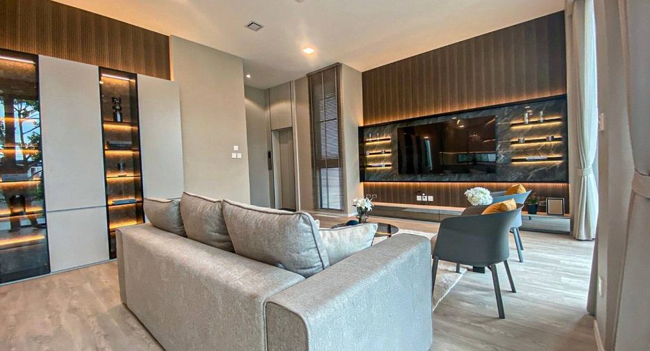 For rent and for sale 5 bedrooms house in Saphan Sung, Bangkok