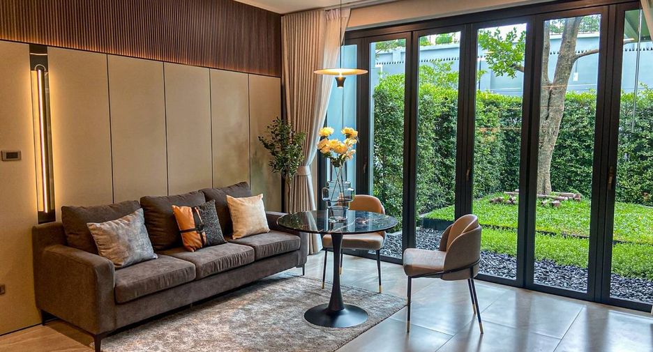 For rent and for sale 5 bedrooms house in Saphan Sung, Bangkok