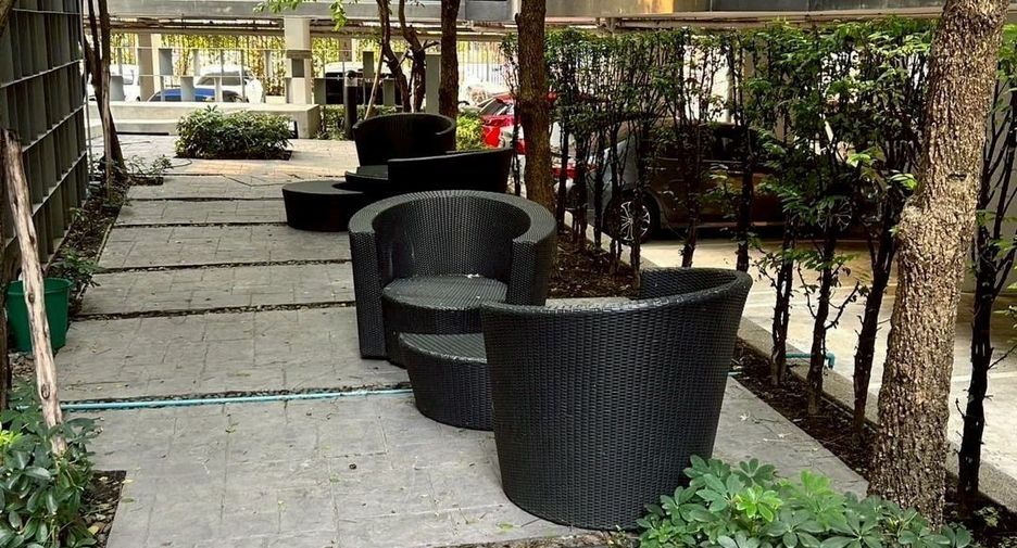 Condo en venta de 2 habitaciones en Bang Na, Bangkok