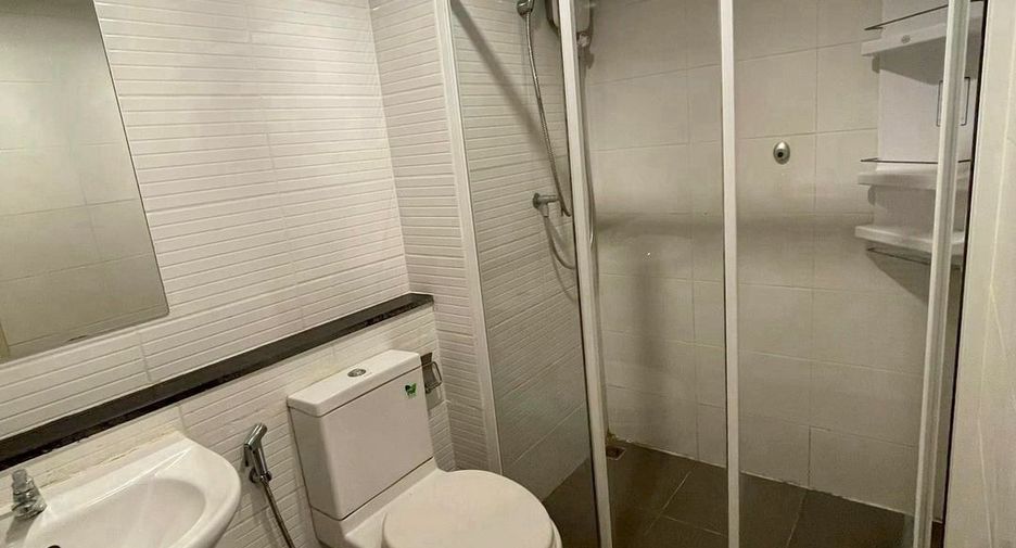 Condo en venta de 2 habitaciones en Bang Na, Bangkok