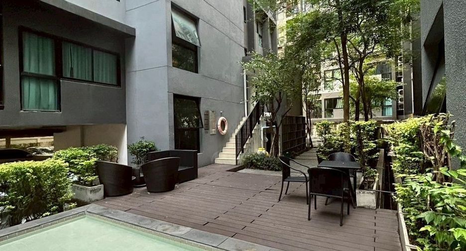 Condo en venta de 2 habitaciones en Bang Na, Bangkok