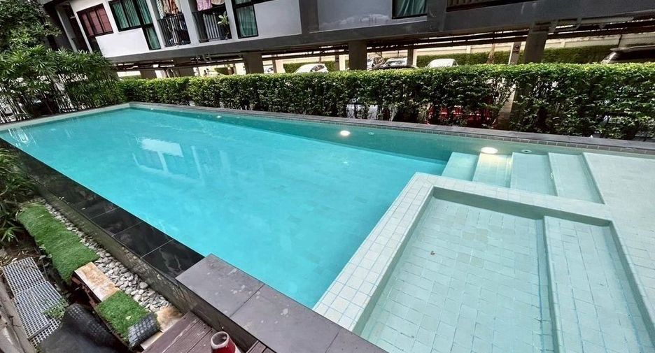 Condo en venta de 2 habitaciones en Bang Na, Bangkok