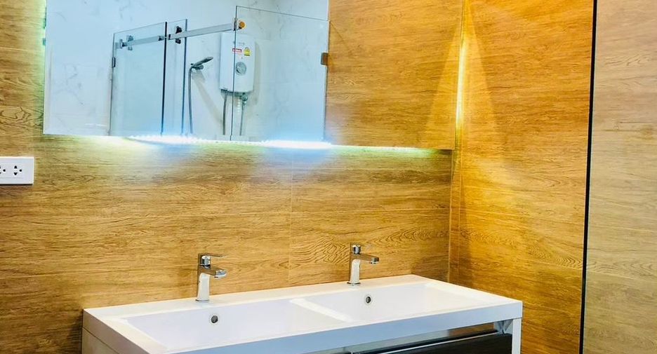 Oficina en alquiler y en venta de 7 habitaciones en Pak Kret, Nonthaburi