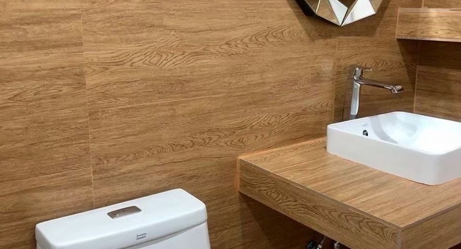 Oficina en alquiler y en venta de 7 habitaciones en Pak Kret, Nonthaburi