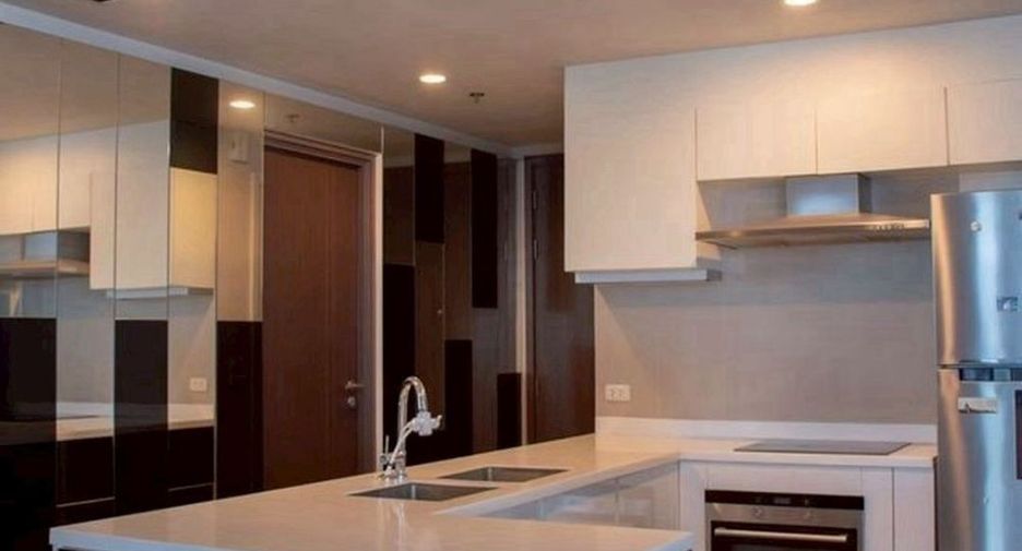 For sale 3 ベッドルーム condo in Pathum Wan, Bangkok