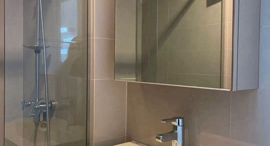 For sale 3 ベッドルーム condo in Pathum Wan, Bangkok