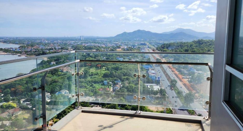 For sale 3 ベッドルーム condo in Si Racha, Chonburi