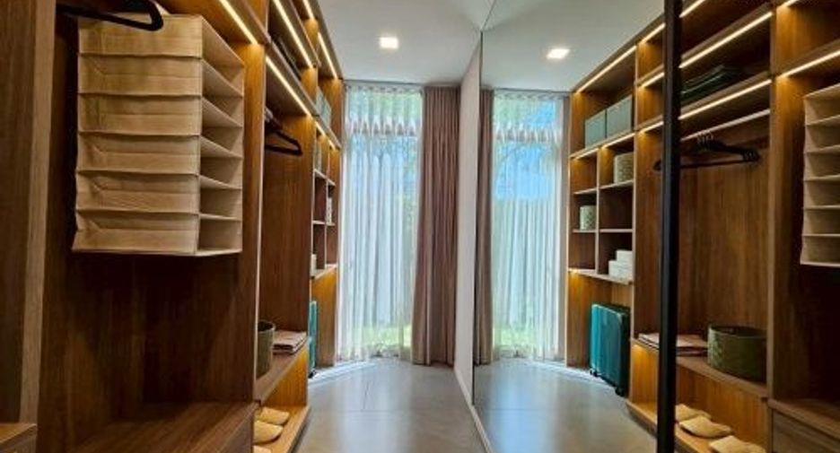 For sale 4 ベッドルーム house in Saphan Sung, Bangkok