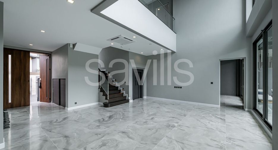 For sale 4 bedrooms house in Bang Kapi, Bangkok