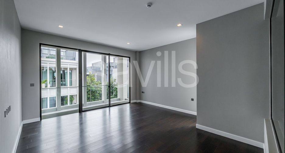 For sale 4 bedrooms house in Bang Kapi, Bangkok