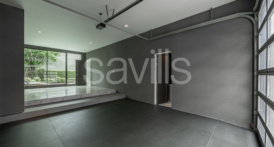 For sale 4 bedrooms house in Bang Kapi, Bangkok