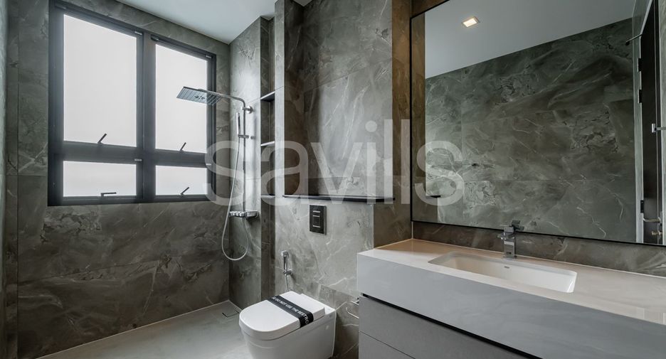 For sale 4 bedrooms house in Bang Kapi, Bangkok