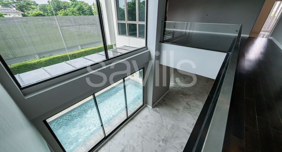 For sale 4 bedrooms house in Bang Kapi, Bangkok