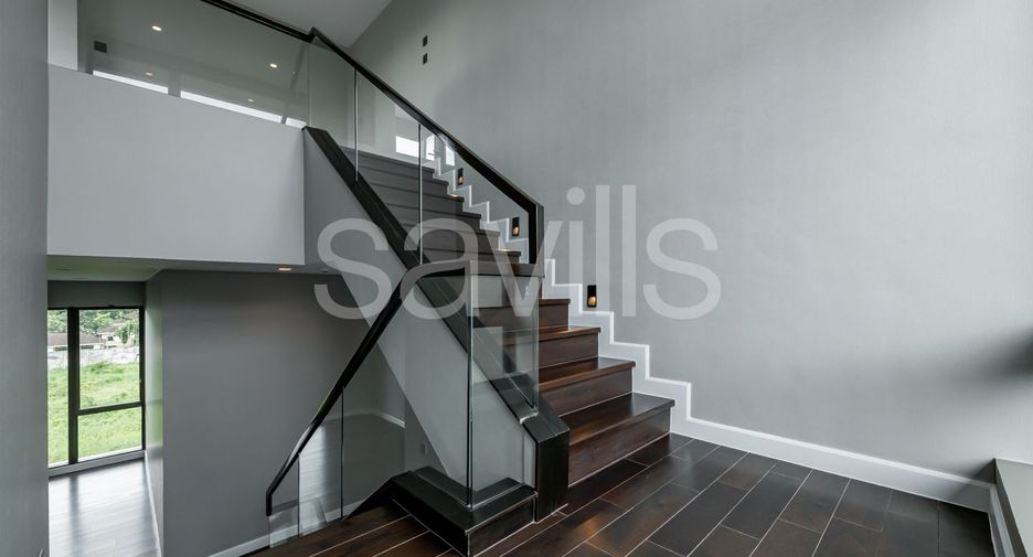 For sale 4 bedrooms house in Bang Kapi, Bangkok