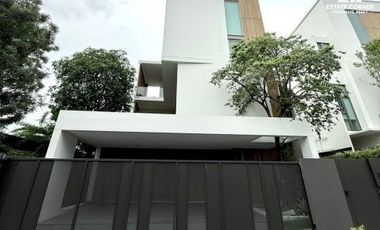 For sale 4 ベッドルーム house in Saphan Sung, Bangkok