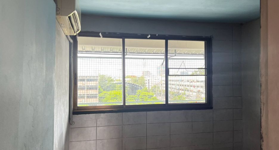 For sale 2 bedrooms condo in Din Daeng, Bangkok