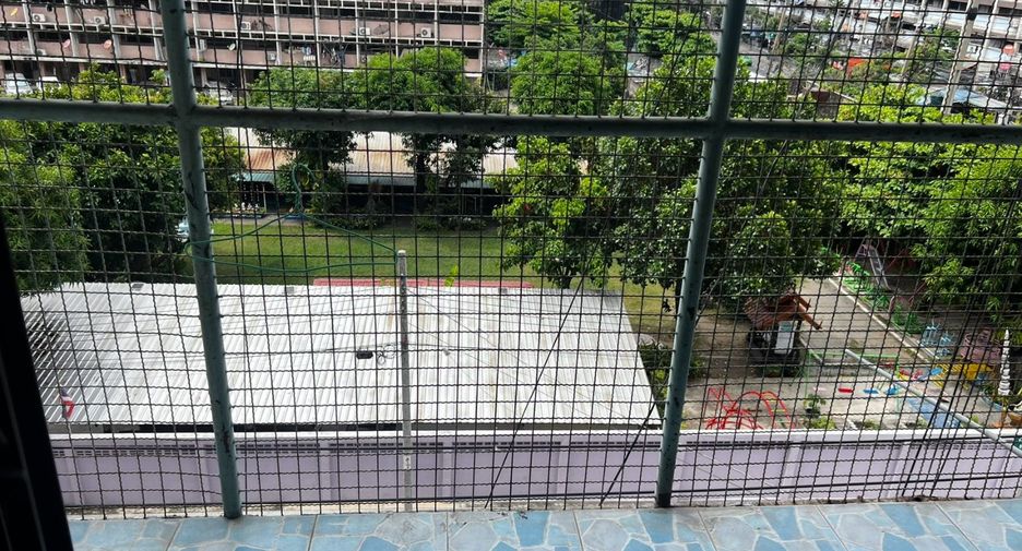 For sale 2 bedrooms condo in Din Daeng, Bangkok