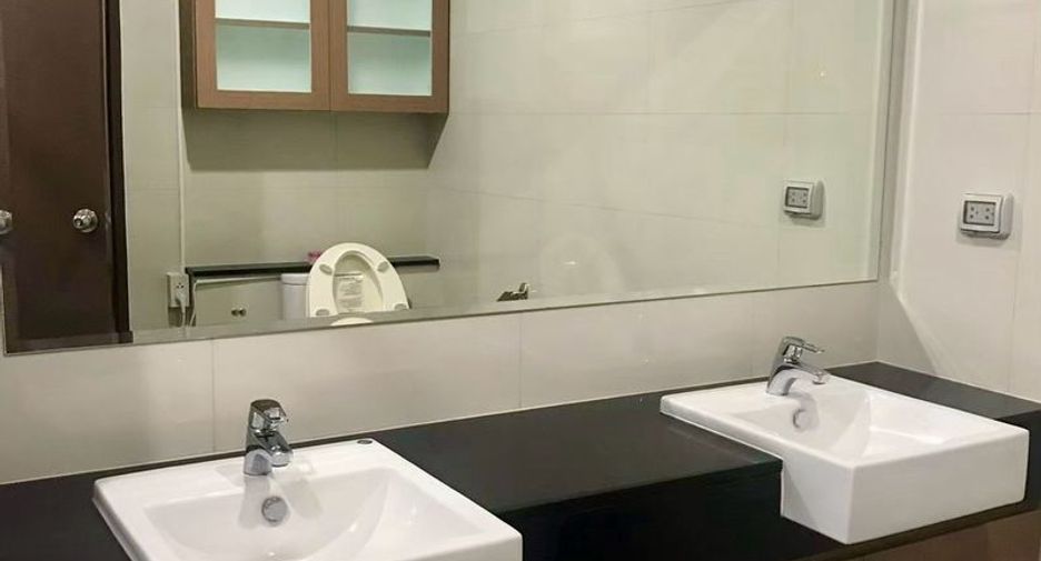 For rent 3 ベッドルーム condo in Si Racha, Chonburi