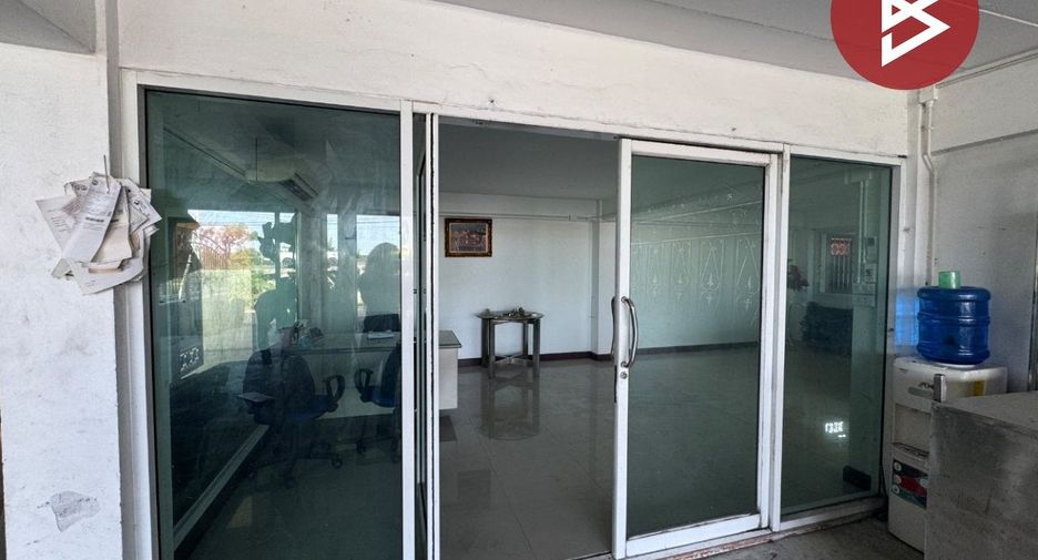 Gewerbefläche zur Miete mit 6 Zimmer in Nakhon Chai Si, Nakhon Pathom