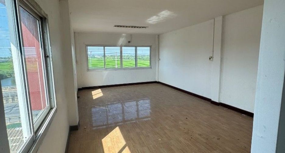 Gewerbefläche zur Miete mit 6 Zimmer in Nakhon Chai Si, Nakhon Pathom