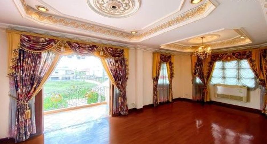 À vendre 4 chambres maison à Bang Khen, Bangkok