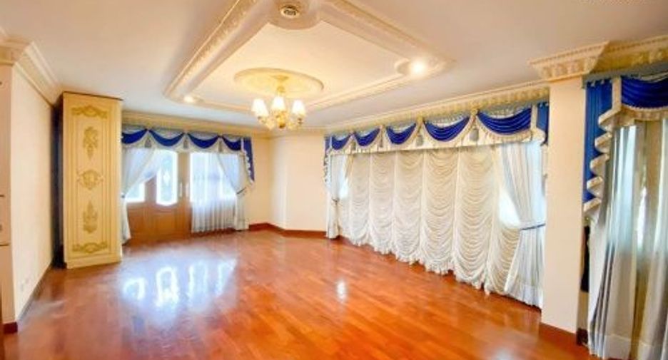 À vendre 4 chambres maison à Bang Khen, Bangkok