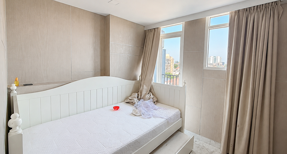 For rent and for sale 3 bedrooms condo in Yan Nawa, Bangkok