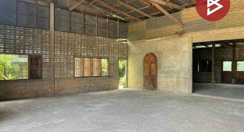 Продажа 4 спальни дом в Mueang Uttaradit, Уттарадит