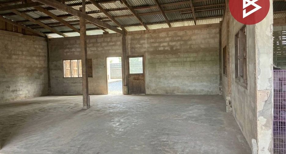 Продажа 4 спальни дом в Mueang Uttaradit, Уттарадит