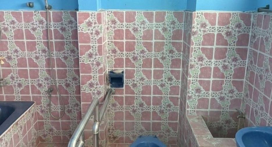 Продажа 4 спальни дом в Mueang Uttaradit, Уттарадит