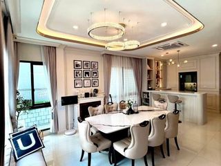 For sale 4 bedrooms house in Wang Thonglang, Bangkok