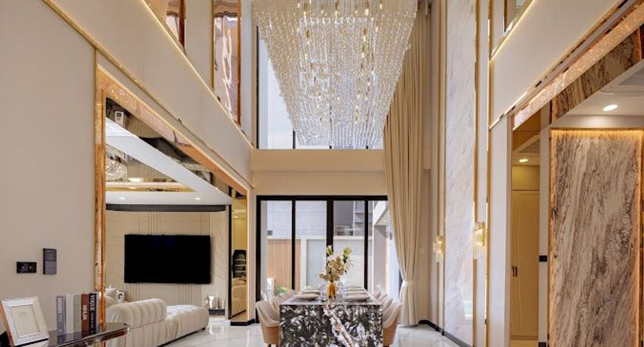 À vendre 5 chambres villa à Bang Lamung, Chonburi